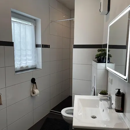 Winter Oase Beheizter Whirlpool Sauna Und Kamin Geisenheim Exterior photo
