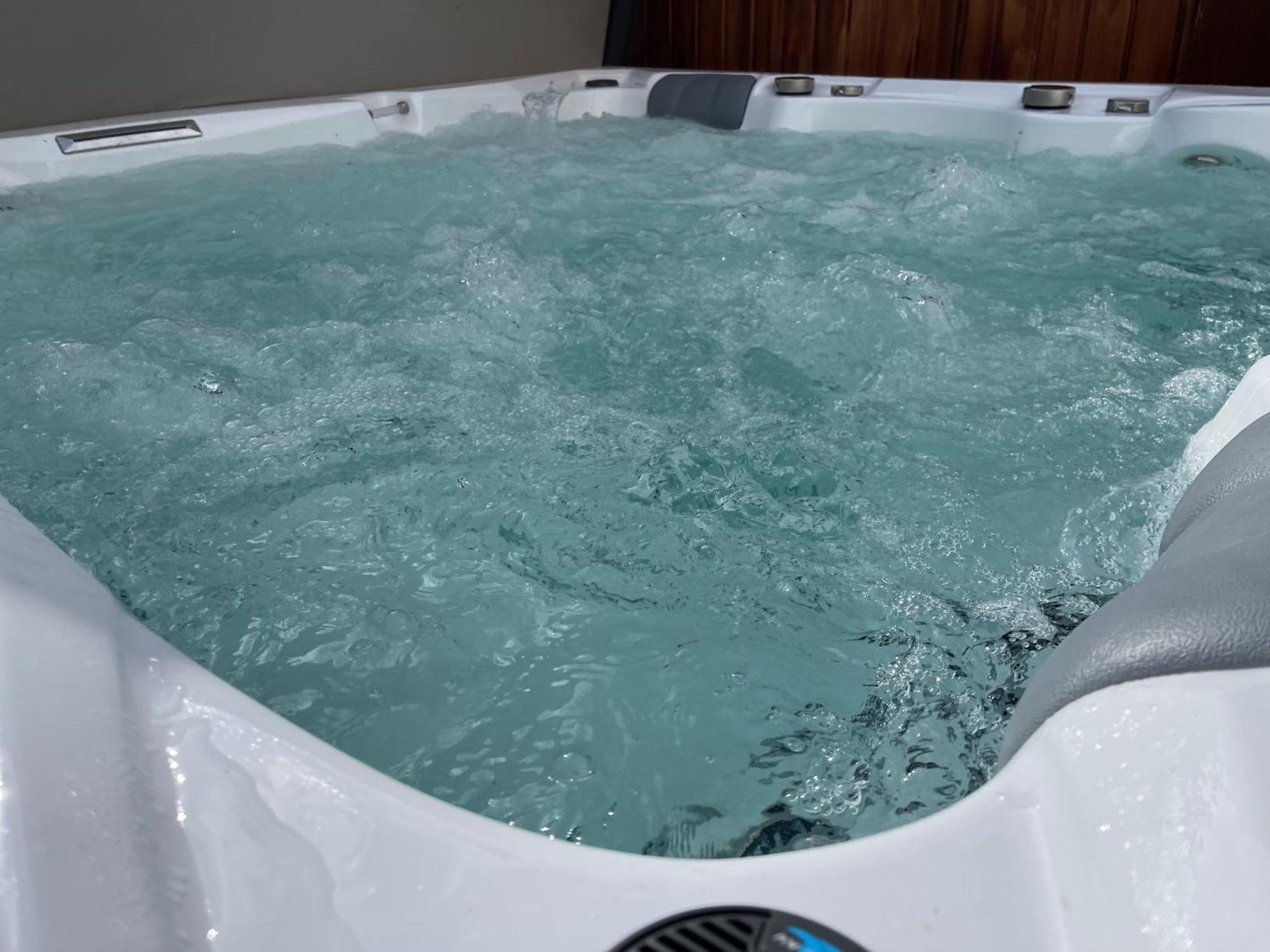 Winter Oase Beheizter Whirlpool Sauna Und Kamin * Geisenheim